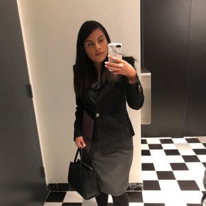 Meet your Posher, Ariel